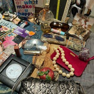 Red Bottom Bracelet, Russian Ring Box Vintage, Luxury Dog Site Book, Ring